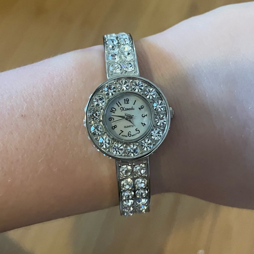 Silver watch - Picture 1 of 1